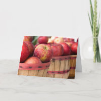 manzanas de cumpleaños en canastas