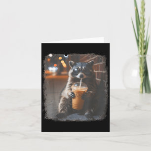 Tarjeta Mapache divertido bebiendo café helado animal meme