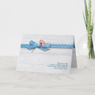 Tarjeta margarita en polka dot ribbon del Día de la Madre