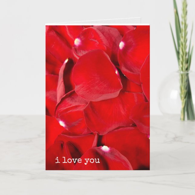 Tarjeta me encantan los pétalos de rosa rojo (Anverso)