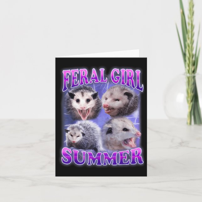 Tarjeta Meme divertidísimo del Chica Feral Summer Opossum (Anverso)