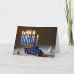 Tarjeta Menorah Blue Truck Chanukah<br><div class="desc">Envíe saludos de Chanukah con una Menorah en un camión azul con dreidels.</div>