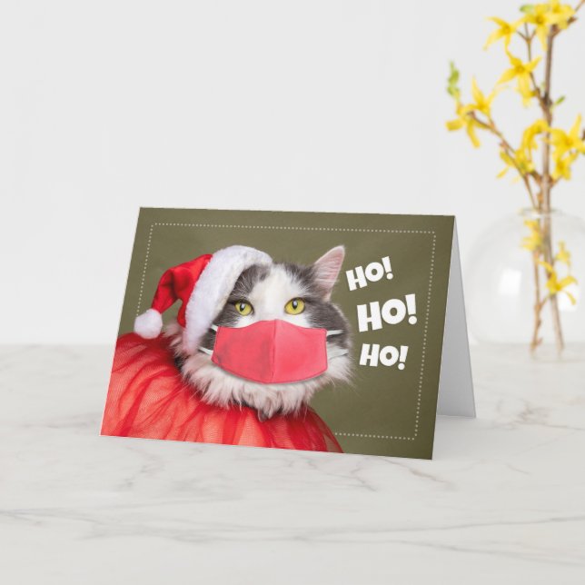 Tarjeta Merry Christmas Cat in Santa Outfit and Face Mask (flor amarilla)