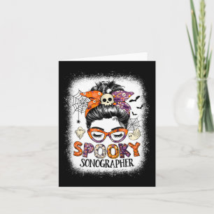 Tarjeta Messy Bun Spooky Sonographer Funny Halloween Costu