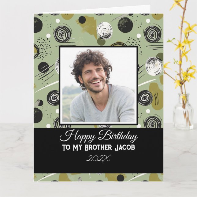 Tarjeta Modern Green Boho Abstract Brother Birthday (flor amarilla)