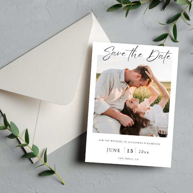 Tarjeta moderna de foto para guardar la fecha de l (Elegent Minimalist Photo Save The Date)