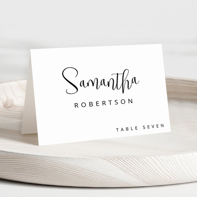 Tarjeta moderna Minimalista de nombre de invitado  (Simple black and white calligraphy place card)