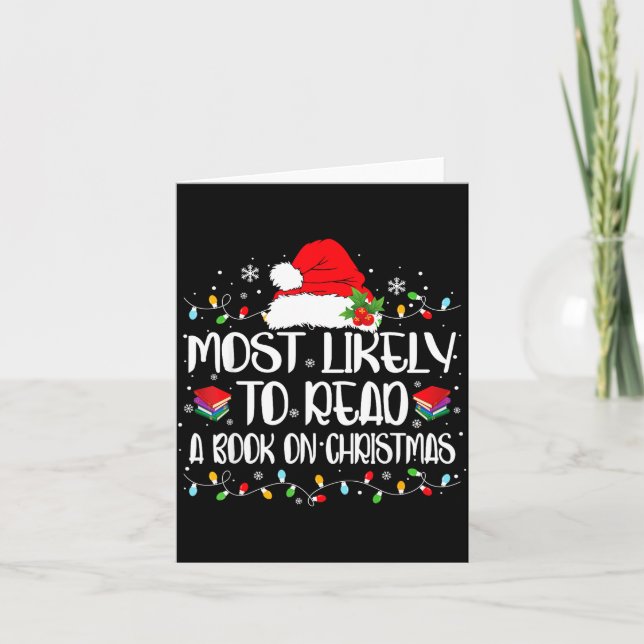 Tarjeta Most Likely To Read A Book On Christmas Family Mat (Anverso)
