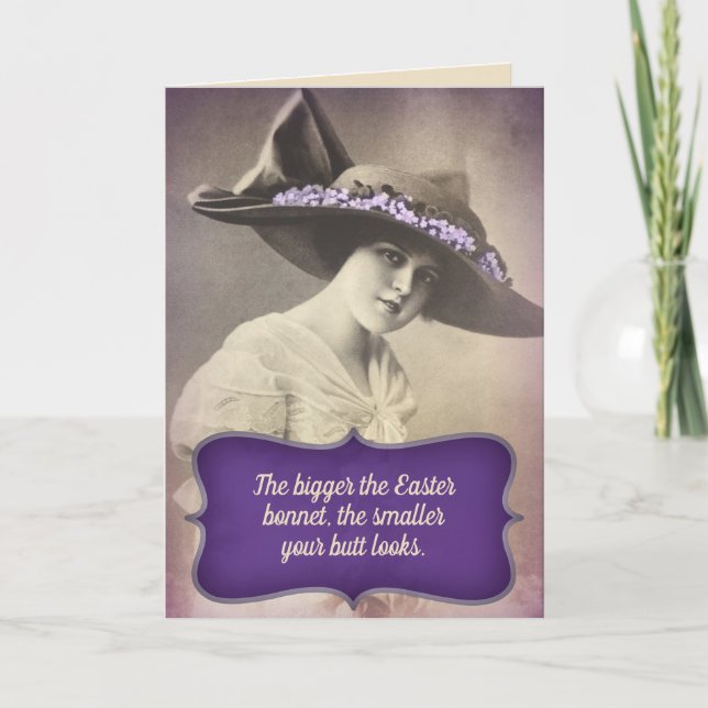 Tarjeta Mujer divertida de los años 20 con gran bonnet de  (Anverso)