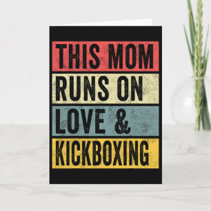 Tarjeta Mujeres Esta Mamá Funciona Con Amor Y Entrenamient