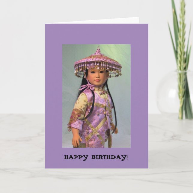 Tarjeta Muñeca asiática feliz cumpleaños (Anverso)