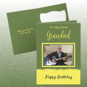 Tarjeta Muy especial Grano feliz cumpleaños verde amarillo