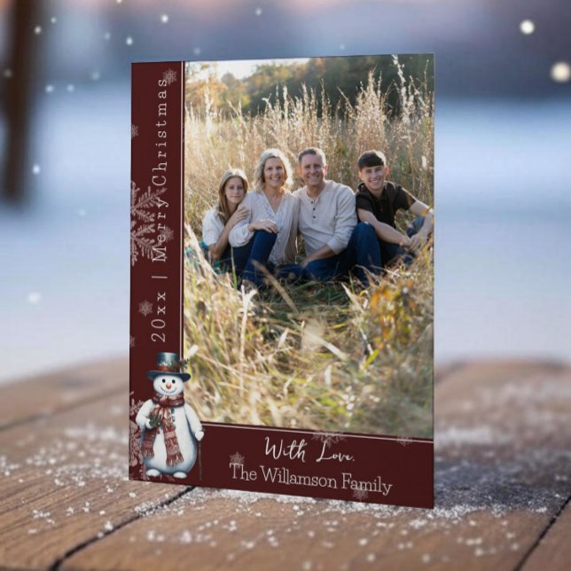 Tarjeta navideña de fotos de Snowman sonriente roj (Red Smiling Snowman Holiday Photo Card)
