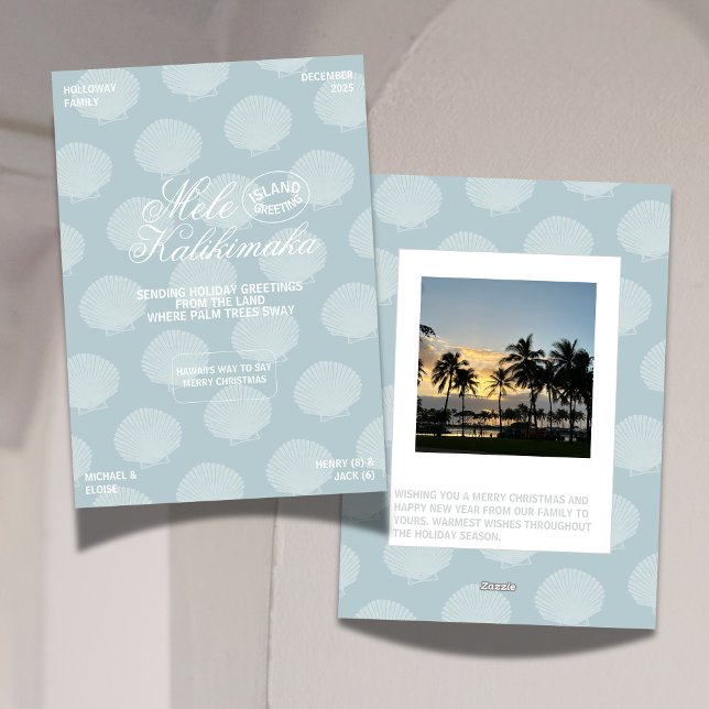 Tarjeta navideña moderna de conchas azules de Mele (Share a special island greeting this holiday season.)