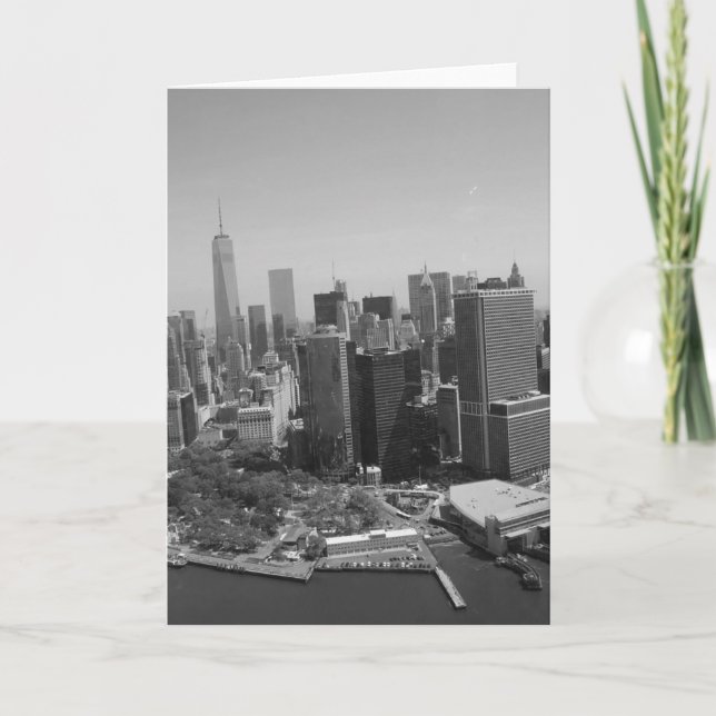 Tarjeta Negro Blanco Silueta de Nueva York (Anverso)
