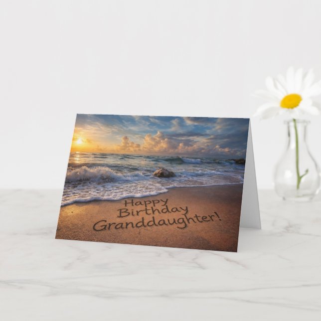 Tarjeta Nieta Feliz Cumpleaños Playa y Océano (Planta pequeña)
