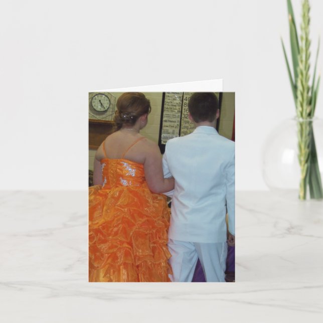 Tarjeta Nieta querida, joven mujer (Anverso)