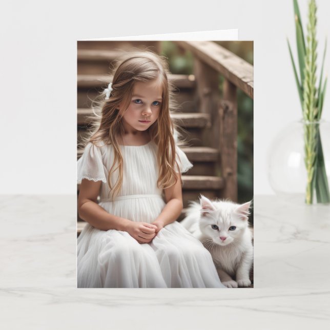 Tarjeta Niña pequeña con gato blanco por cumpleaños (Anverso)