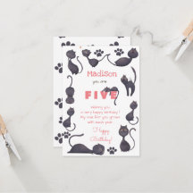 Niños de gato negro felices cumpleaños