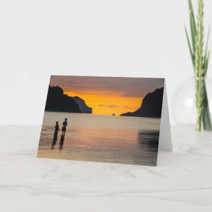 Tarjeta Niños pescando al atardecer