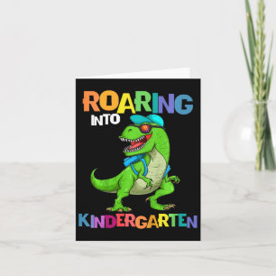 Tarjeta Niños rugiendo en el jardín de infancia Dinosaur T