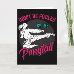 Tarjeta No te engañes el Chica de Ponytail Taekwondo Bla