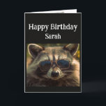 Tarjeta Nombre personalizado de cumpleaños Guay Friend Rac<br><div class="desc">Feliz cumpleaños nombre personalizado fresco animal de mapache amigo en gafas</div>