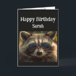 Tarjeta Nombre personalizado de cumpleaños Guay Friend Rac<br><div class="desc">Feliz cumpleaños nombre personalizado fresco animal de mapache amigo en gafas</div>