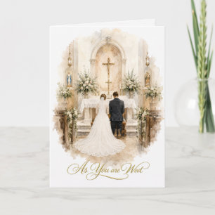 Tarjeta Novia y Novio Arrodillados en el Altar de Boda