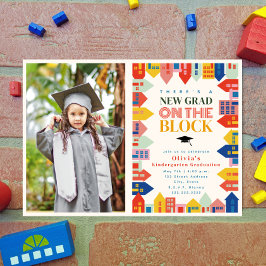 Tarjeta Nuevo Grado En La Graduación De Niños En Bloque