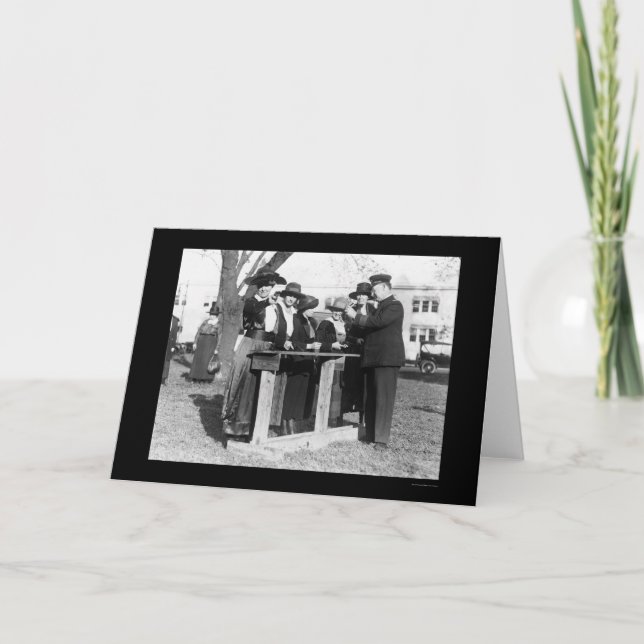 Tarjeta Oficiales de policía de las mujeres y armas 1914 (Anverso)