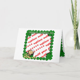 Tarjeta Oro con marco de trébol para el Día de San Patrici