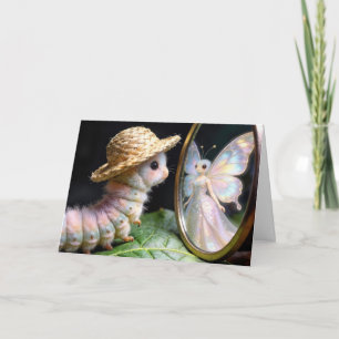 Tarjeta Oruga de cumpleaños mirando a una mariposa hada