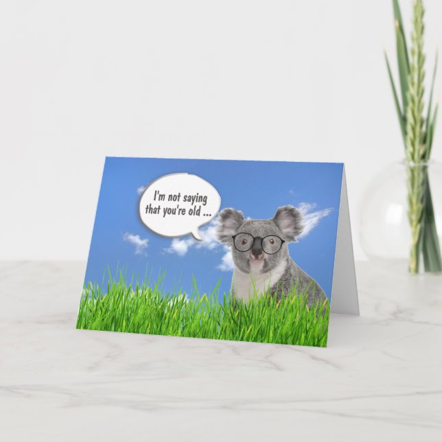 Tarjeta Oso Koala en cumpleaños humorístico de hierba (Anverso)