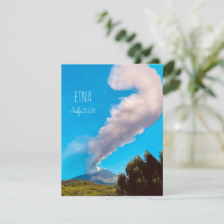 Tarjeta Paisaje de Volcán Humeante Recuerdo de Viaje