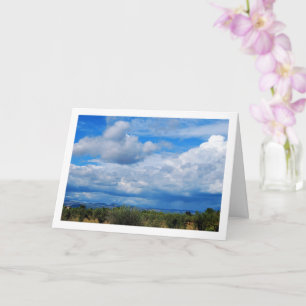 Tarjeta Paisaje majestuoso del cielo azul