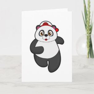 Tarjeta Panda en carrera con gorra