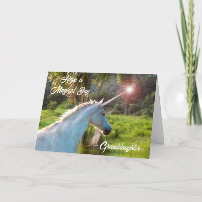 Tarjeta Para el cumpleaños de Unicornio mágico de la nieta (Anverso)