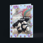 Tarjeta para el gato Tuxedo Cute Funny Brother Cat<br><div class="desc">Gato de Tuxedo Cute Gracioso Dormía La Tarjeta "Hermano de otra madre". Diseñado a partir de una de mis fotos originales,  ¡es imprescindible para todos los amantes del gato!</div>