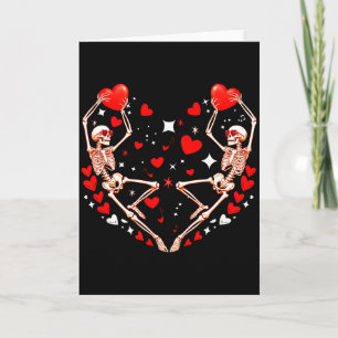 Tarjeta Pareja de esqueletos solteros bailando corazones l