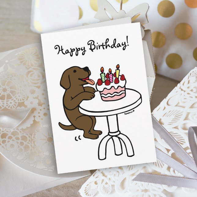 Tarjeta Pastel de chocolate de cumpleaños Labrador Persona (Birthday Cake Chocolate Labrador Cartoon Birthday Card with plain white background for dog lovers.)