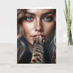 Tarjeta Patada de gato de cumpleaños en los labios de la m