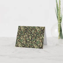 Patrón de camuflaje verde, negro y marrón
