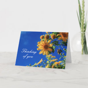 Tarjeta Pensando en ti flores amarillas simpatía moderna