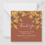 Tarjeta Pequeña Agradecimiento de Boda Otoño Foliaje Marrón Rústic<br><div class="desc">Tarjeta de Agradecimiento de Boda Otoño Foliaje Marrón Rústico. Expresa lo agradecido que estás con tus amigos y familiares que hicieron que tu boda fuera especialmente especial con esta hermosa tarjeta de agradecimiento con foto de boda. Todos los textos están preestablecidos para que puedas personalizarlos fácil y rápidamente con tus...</div>