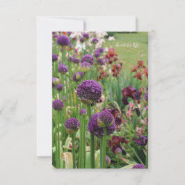 Tarjeta Pequeña Allium & Iris Flower Bed