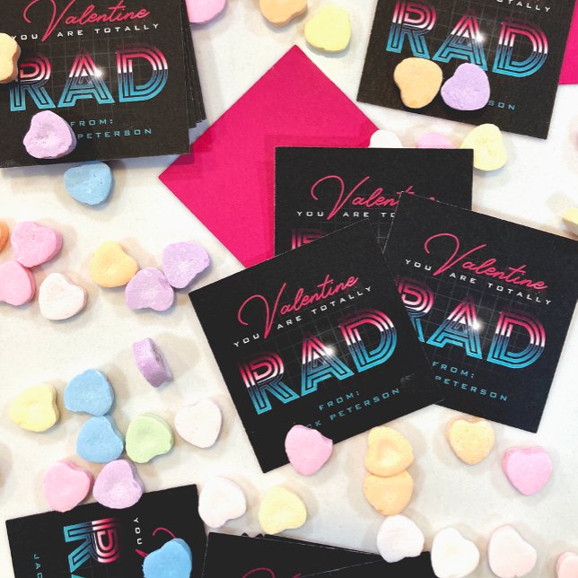 Tarjeta Pequeña Alta tecnología 80 Hot Pink Totally Rad Valentine (retro future 1980s style hi-tech rad neon classroom valentine with black, hot pink, and neon blue
)