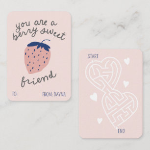 Tarjeta Pequeña Amigo de fresa dulce de San Valentín en el salón d