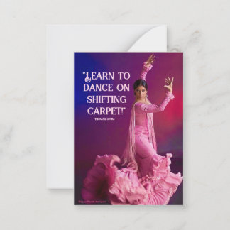 Tarjeta Pequeña Aprende a bailar sobre la alfombra cambiante
