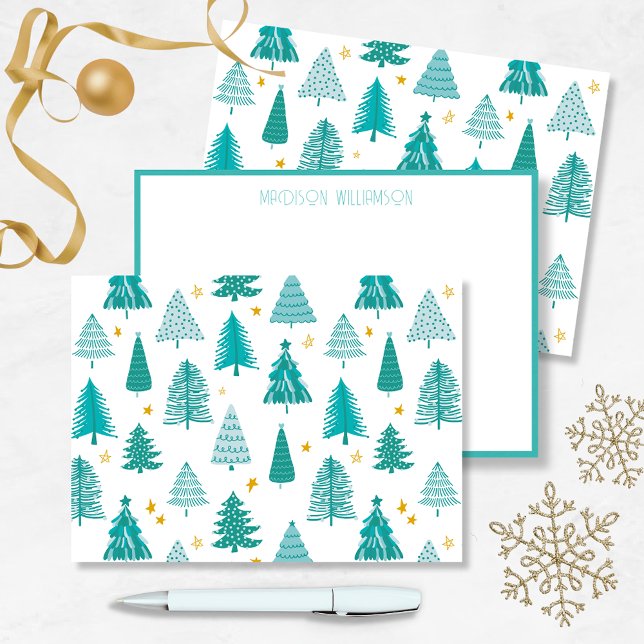 Tarjeta Pequeña Árbol personalizado del bosque invernal de Navidad (Green winter woodland Christmas tree forest holiday notecard. Personalize with your name.)